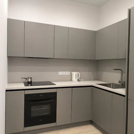 In The New Itaka House On 7th Fontana Street Apartment *